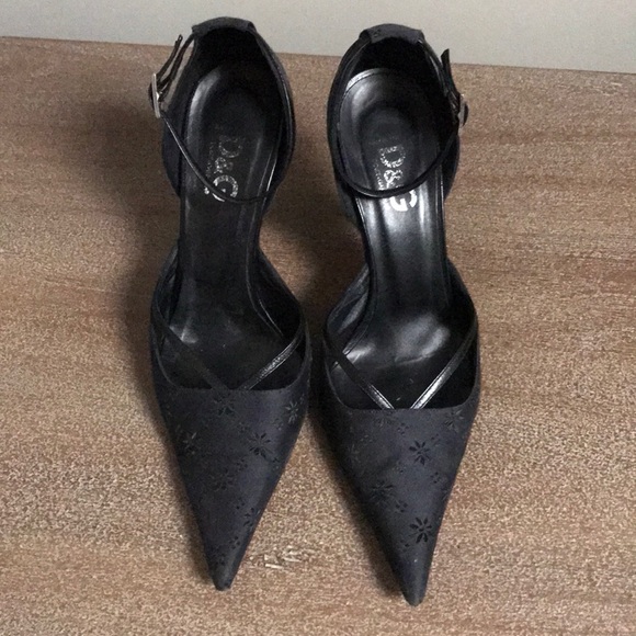 Gorgeous Dolce & Gabbana Heels - Picture 2 of 4
